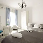Vatican Station Bed & Breakfast 4*
