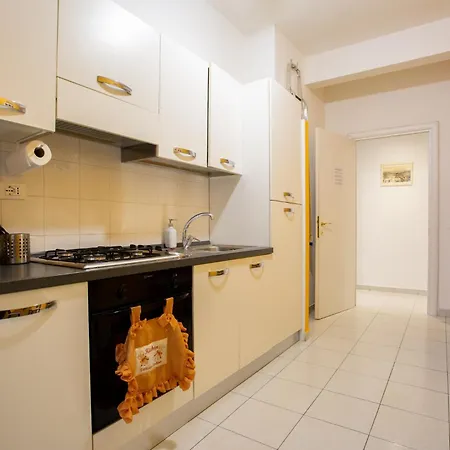 Vatican Station Bed & Breakfast 4*