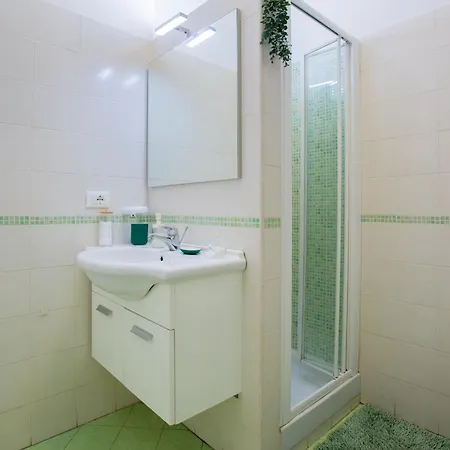 Vatican Station Bed & Breakfast 4*