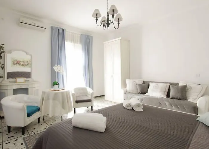 Vatican Station Bed & Breakfast 4*