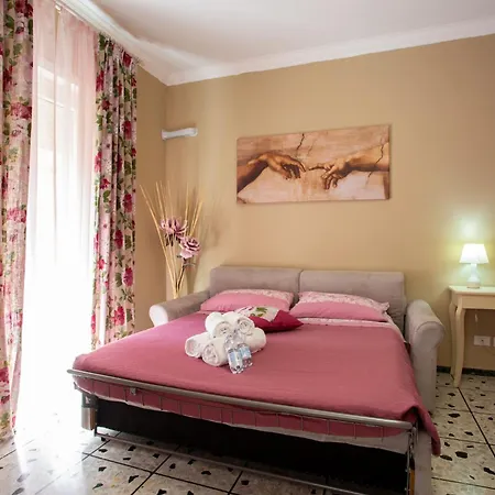 Couette-café Vatican Station 4*